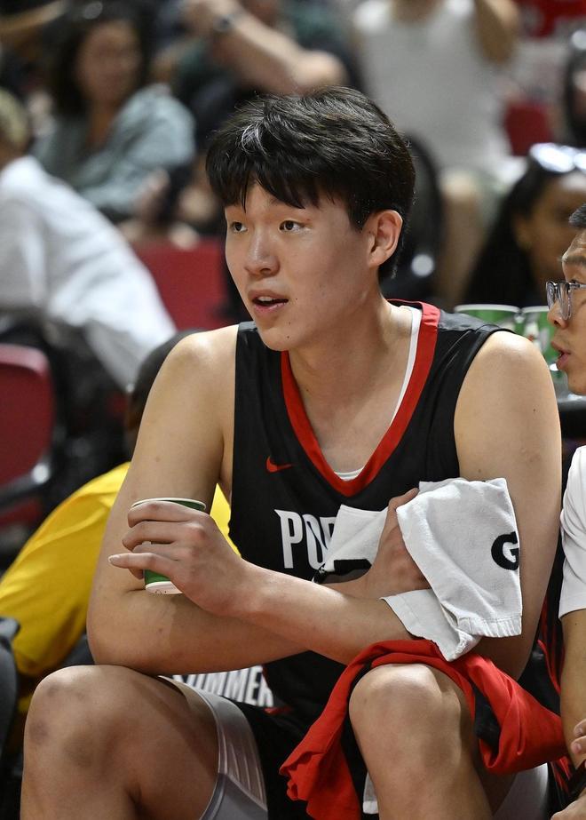 开云登录入口-朱芳雨当年打错人了？杨瀚森近期打最好一场，仍被临时主帅踢出队