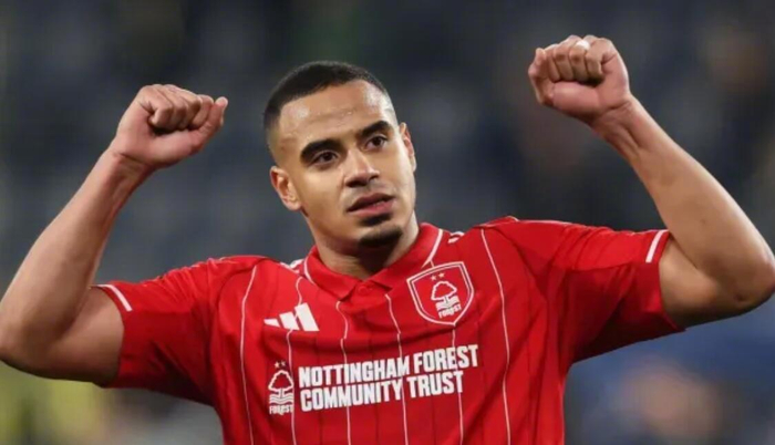 开云平台登录-曼联紧急调整夏窗引援计划，重点考察诺丁汉森林中卫穆里略|利桑德罗-马丁内斯|罗伯托·马丁内斯|迈克尔-穆里略|名单|球队_新浪体育_新浪新闻